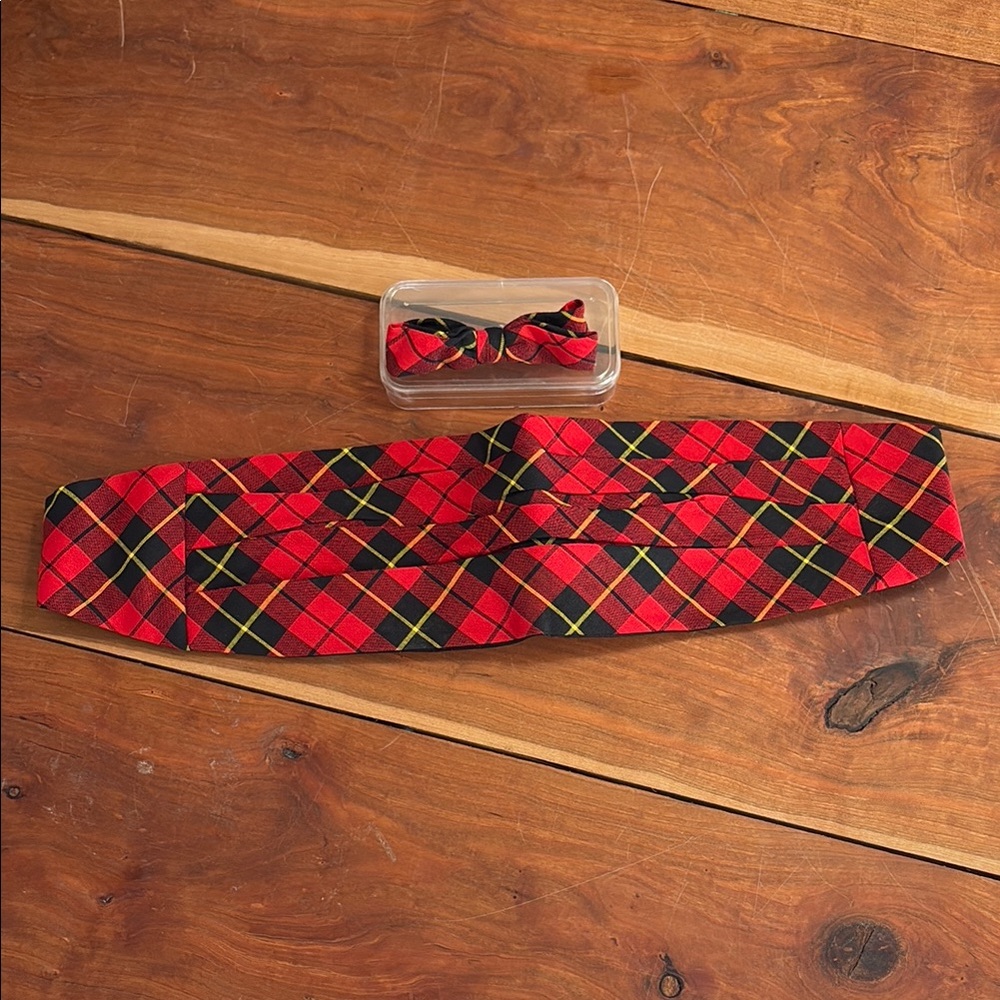 Vintage Red Plaid Cummerbund and Bow Tie Set